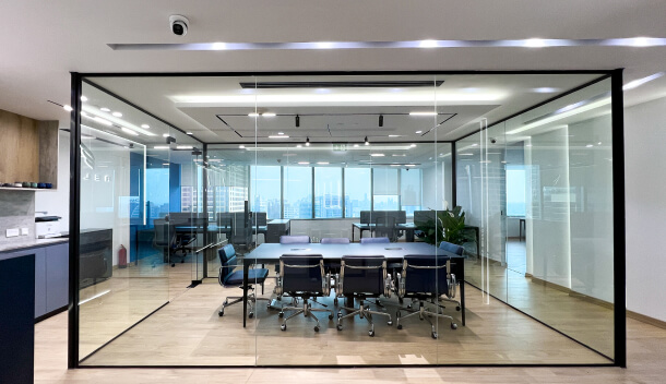 Free Standing Glass Wall